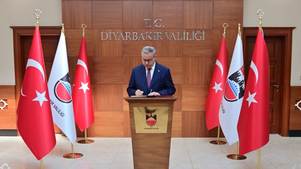 Diyarbakır Valisi görevine başladı